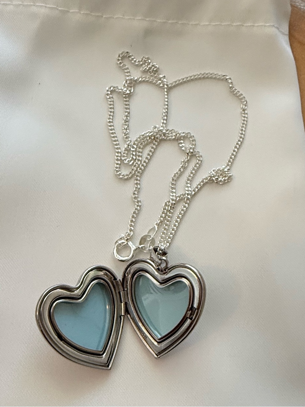 Madison Beer Locket Necklace with Blue Gemstones- silver - Picture 3 of 4